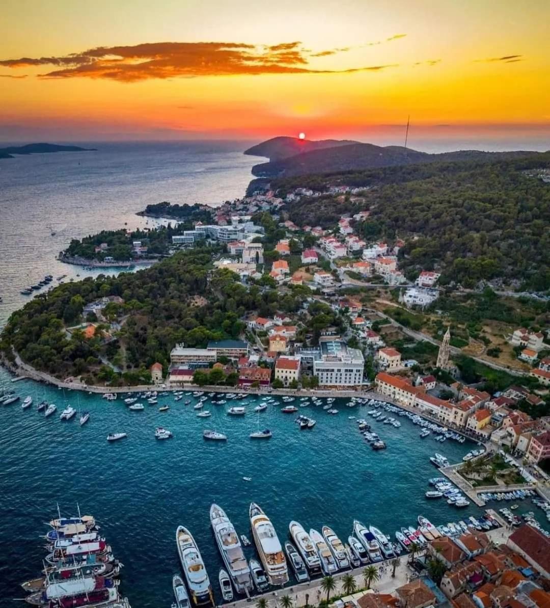 Apartments Luci Hvar Town Zimmer foto